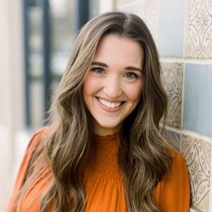 Meet Your Posher, Lizzi